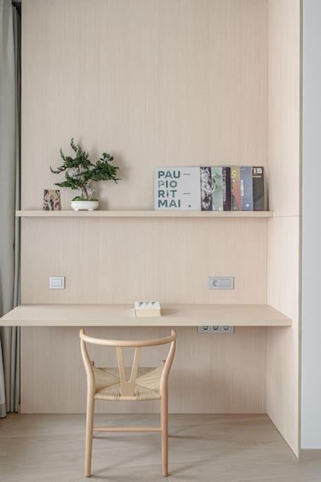 Cozy Japanese Oasis With Balcony, Gramophone, Netflix Daire VNO Dış mekan fotoğraf